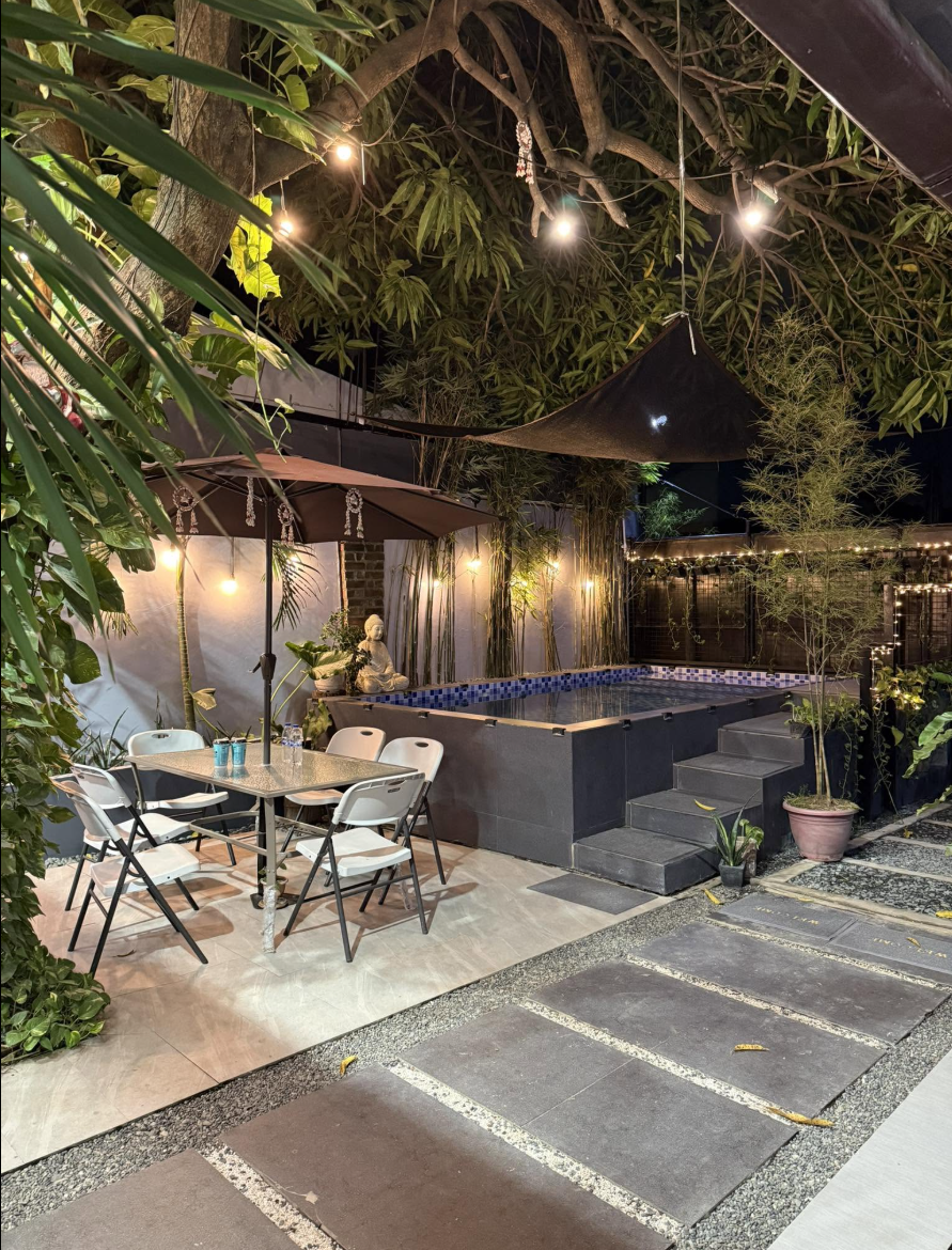 Casa Verde swimming pool and outdoor area